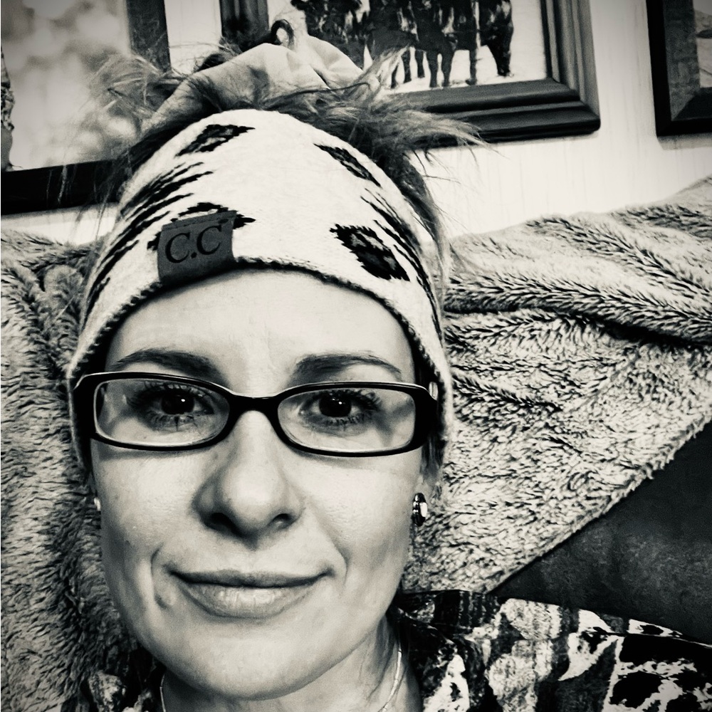 Meet your Posher, Kendra